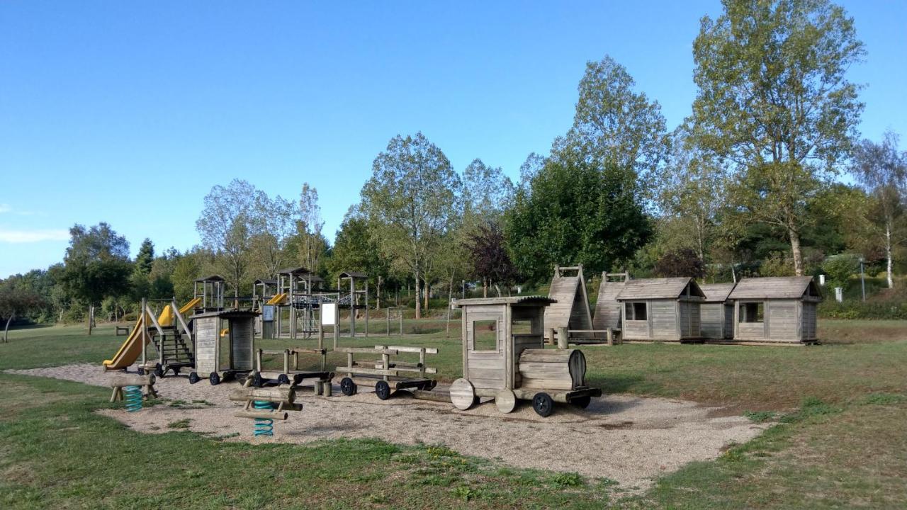 Camping Le Caussanel Hotell Canet-de-Salars Exteriör bild