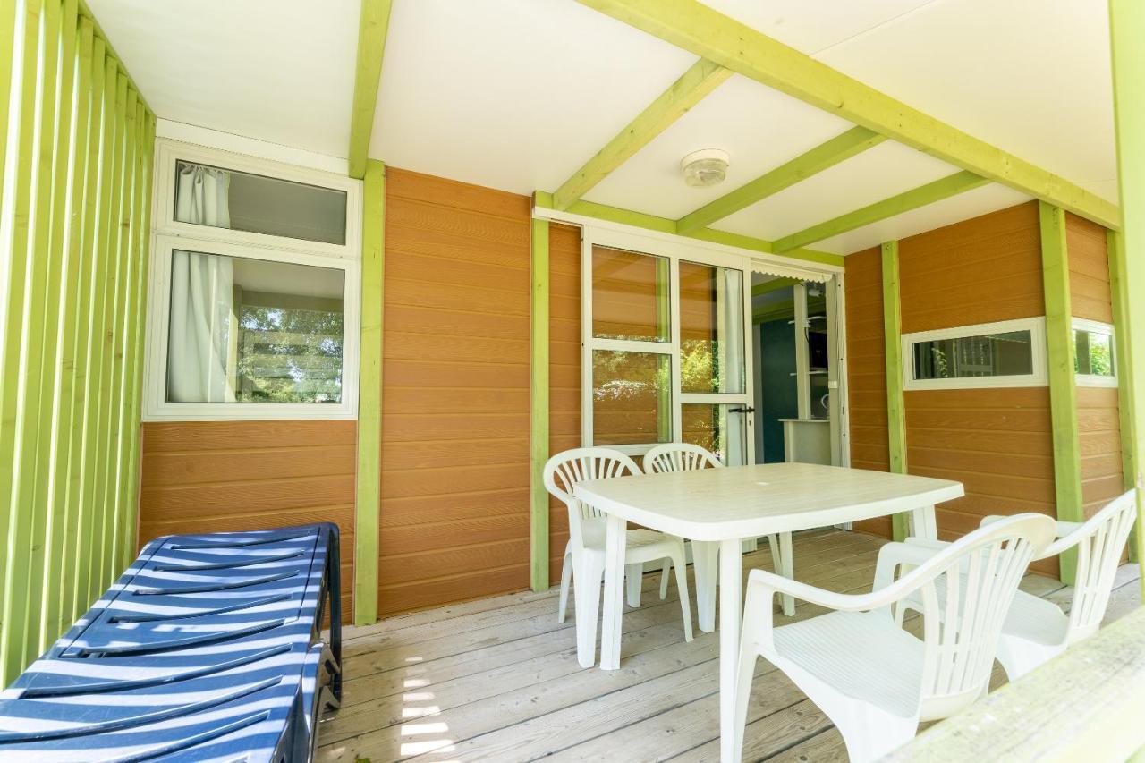 Camping Le Caussanel Hotell Canet-de-Salars Exteriör bild