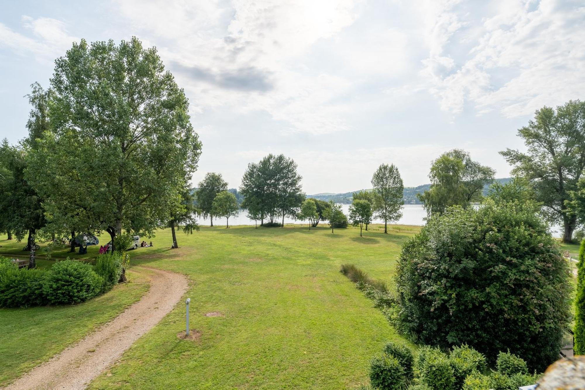 Camping Le Caussanel Hotell Canet-de-Salars Exteriör bild