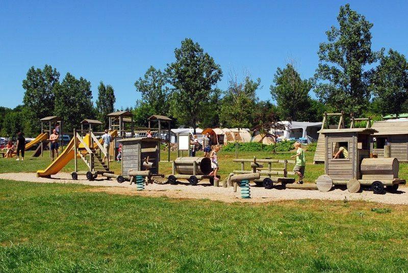 Camping Le Caussanel Hotell Canet-de-Salars Exteriör bild